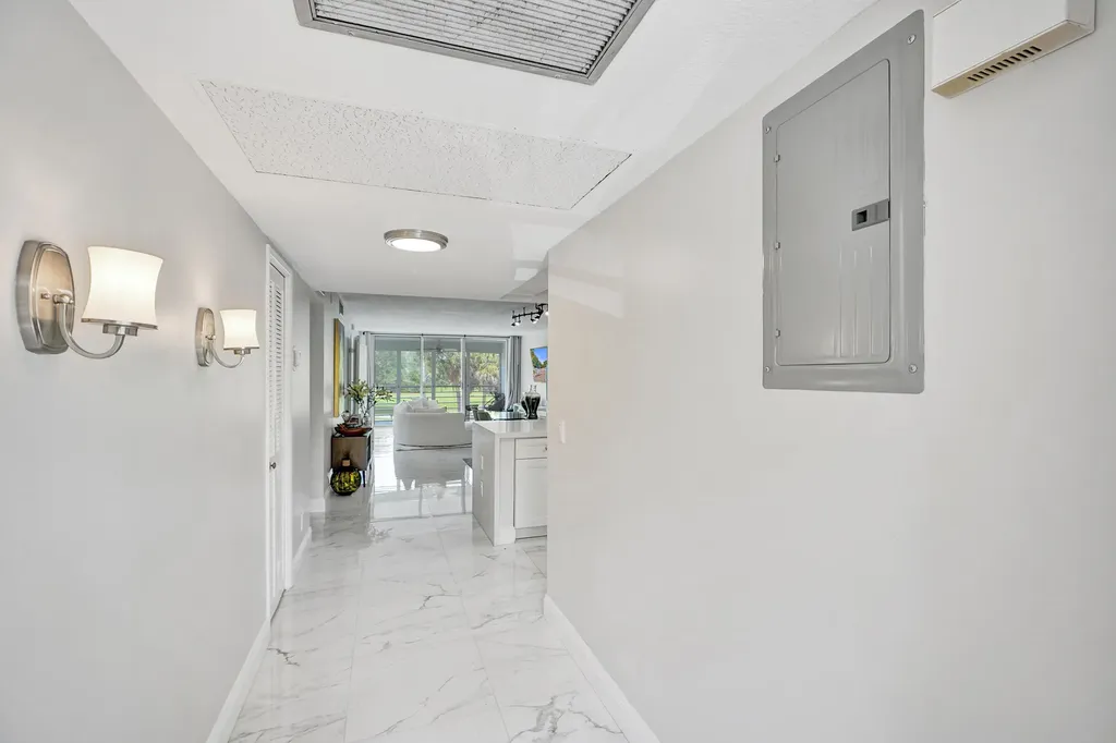 545 Oaks Lane Pompano Beach FL 33069
