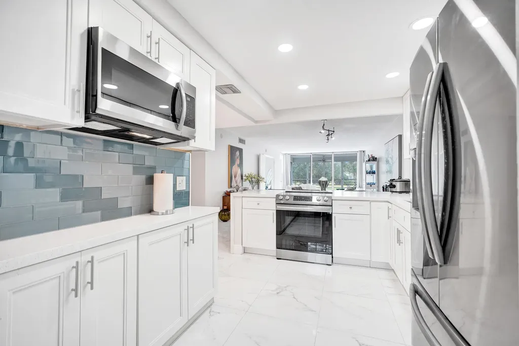 545 Oaks Lane Pompano Beach FL 33069