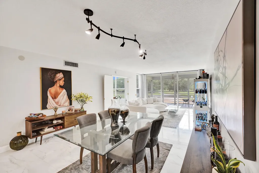 545 Oaks Lane Pompano Beach FL 33069