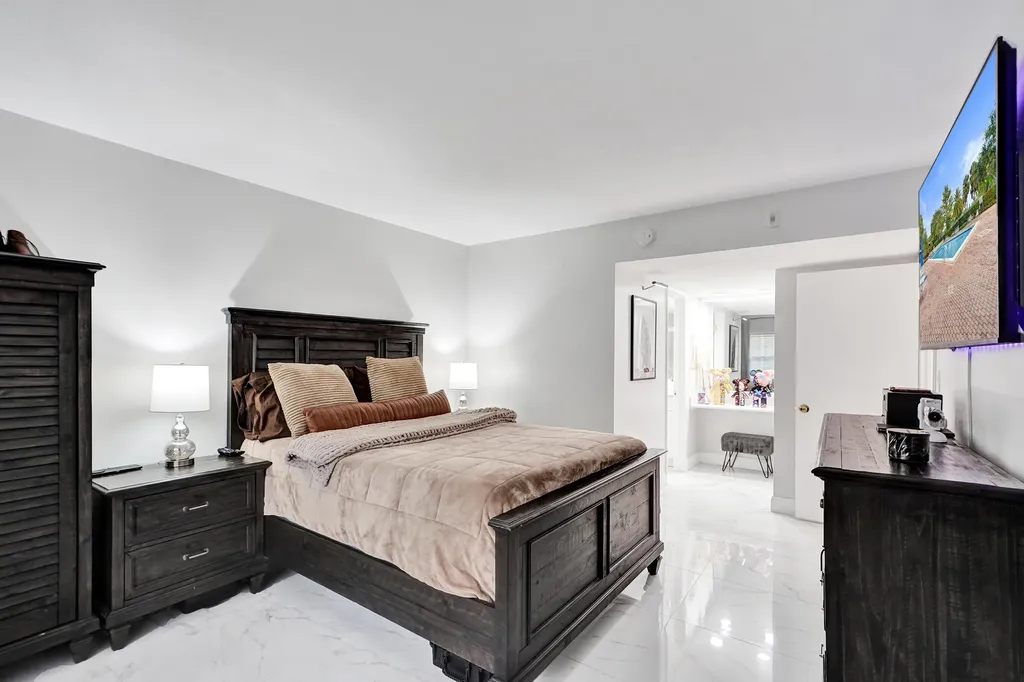 545 Oaks Lane Pompano Beach FL 33069