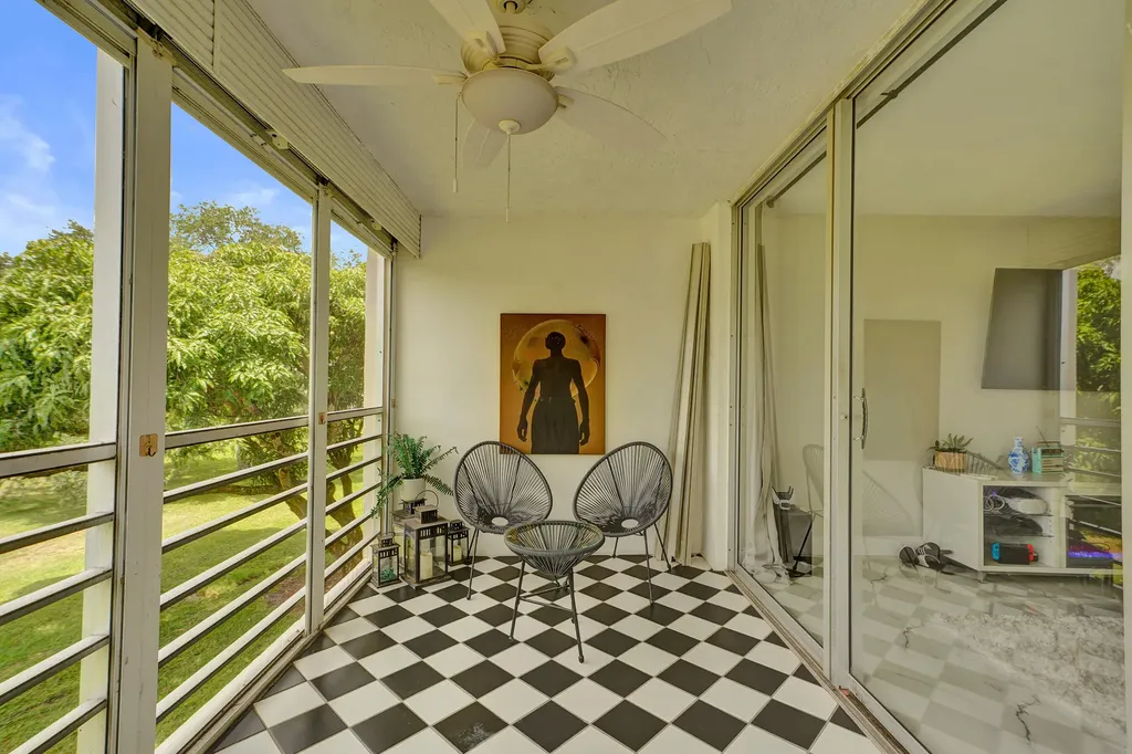 545 Oaks Lane Pompano Beach FL 33069