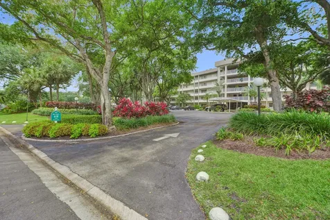 545 Oaks Lane Pompano Beach FL 33069