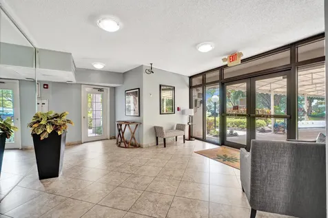545 Oaks Lane Pompano Beach FL 33069