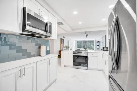 545 Oaks Lane Pompano Beach FL 33069