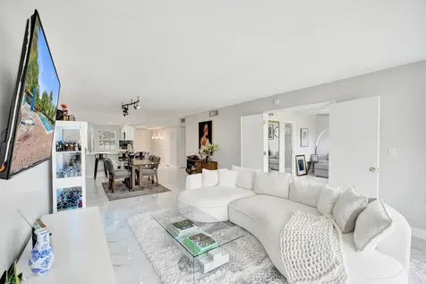 545 Oaks Lane Pompano Beach FL 33069