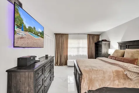 545 Oaks Lane Pompano Beach FL 33069