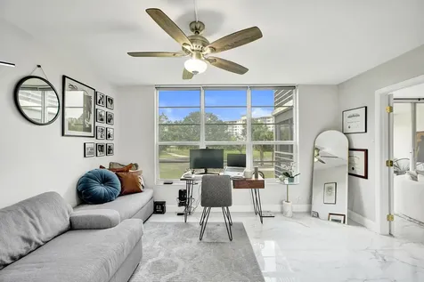 545 Oaks Lane Pompano Beach FL 33069