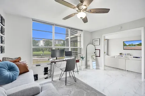 545 Oaks Lane Pompano Beach FL 33069