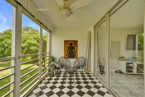 545 Oaks Lane Pompano Beach FL 33069