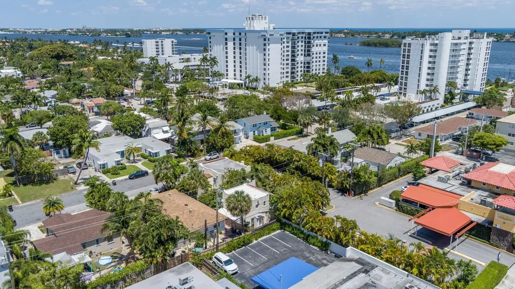 214 Conniston Road West Palm Beach FL 33405