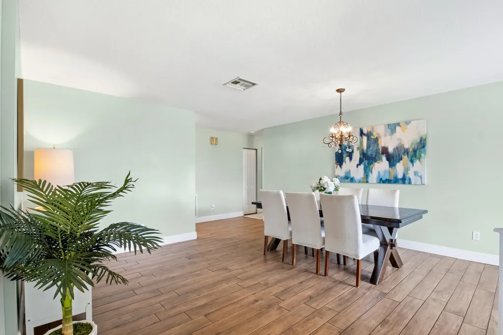 4886 Acorn Drive Boca Raton FL 33487