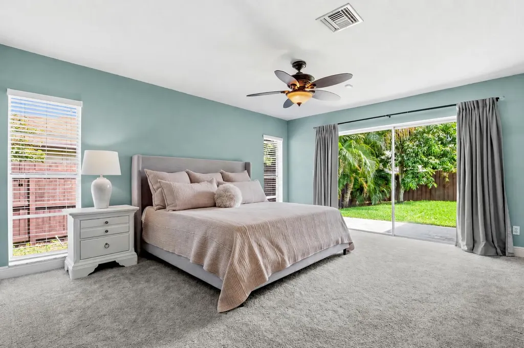4886 Acorn Drive Boca Raton FL 33487