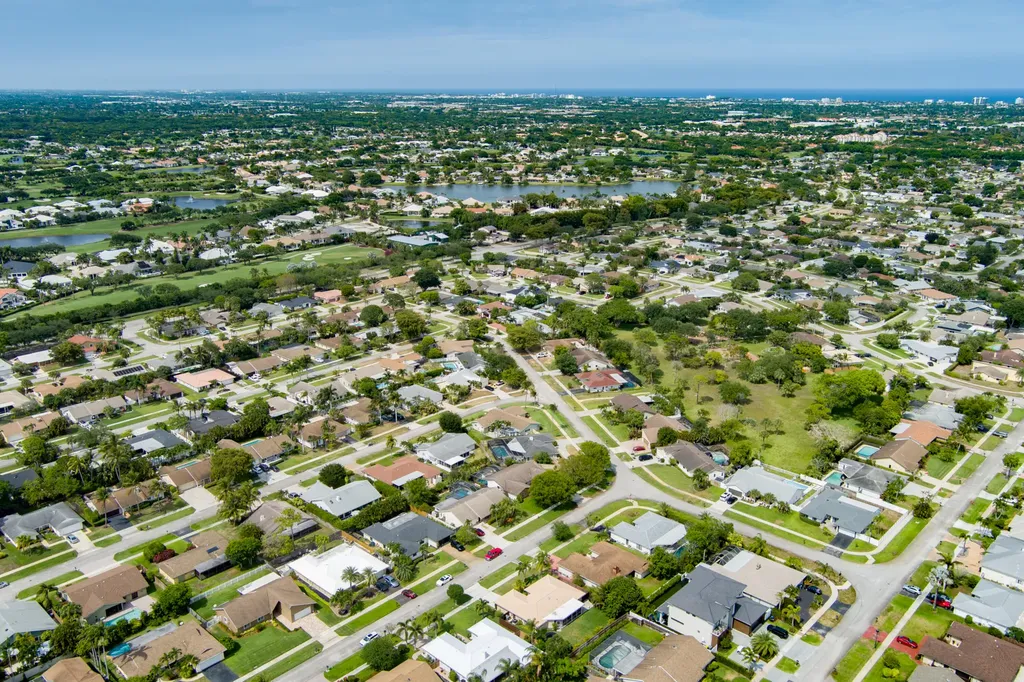 4886 Acorn Drive Boca Raton FL 33487