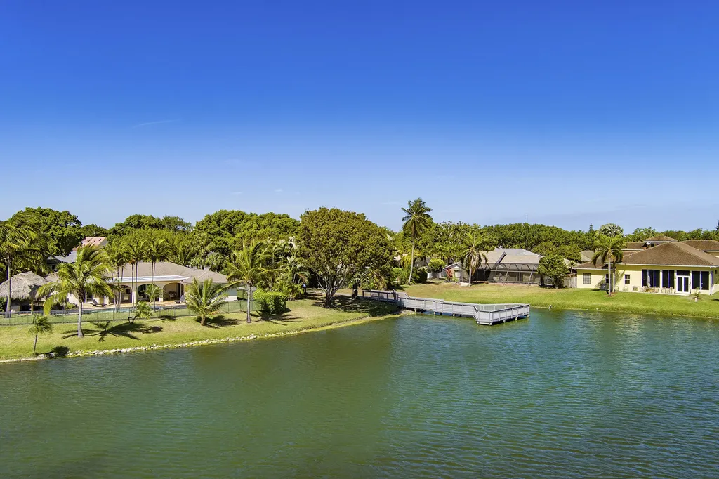 4886 Acorn Drive Boca Raton FL 33487