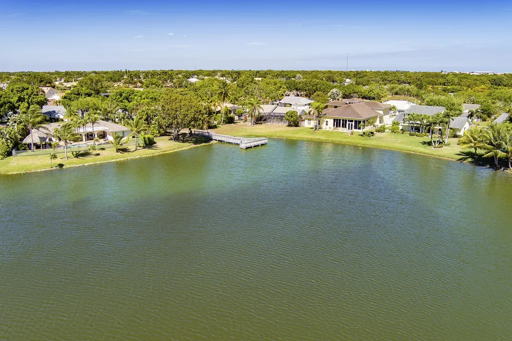 4886 Acorn Drive Boca Raton FL 33487