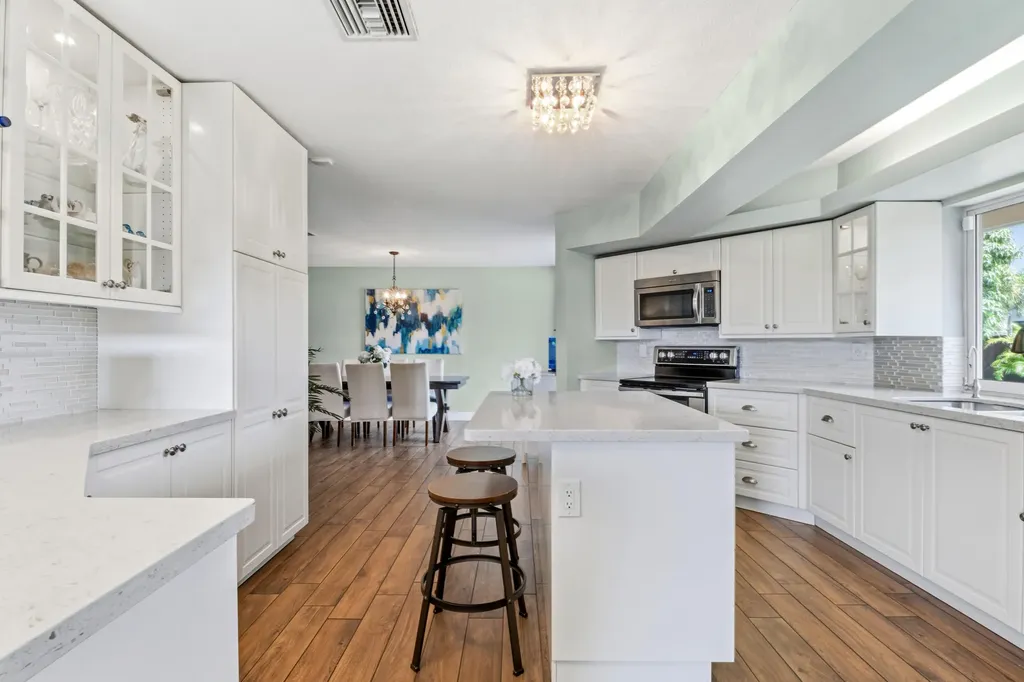 4886 Acorn Drive Boca Raton FL 33487