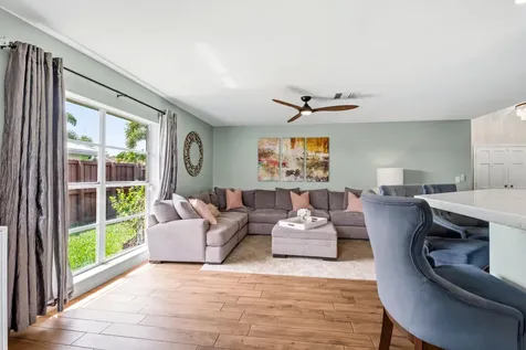 4886 Acorn Drive Boca Raton FL 33487