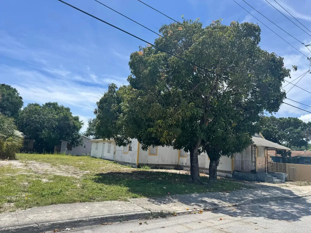 536 22nd Street West Palm Beach FL 33407