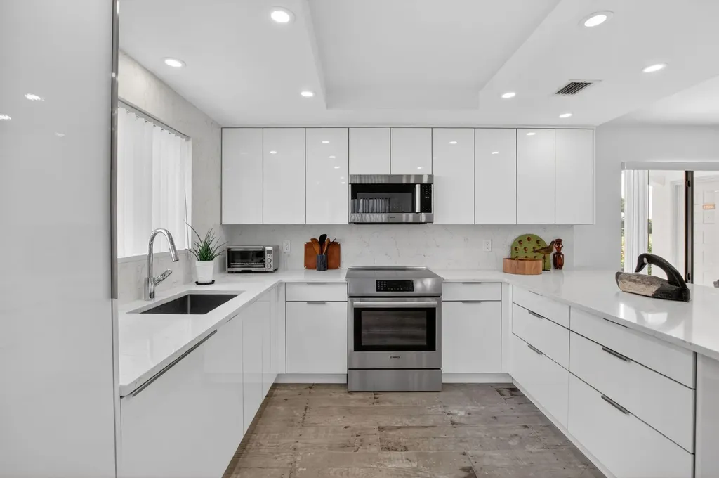 15354 Strathearn Drive Delray Beach FL 33446