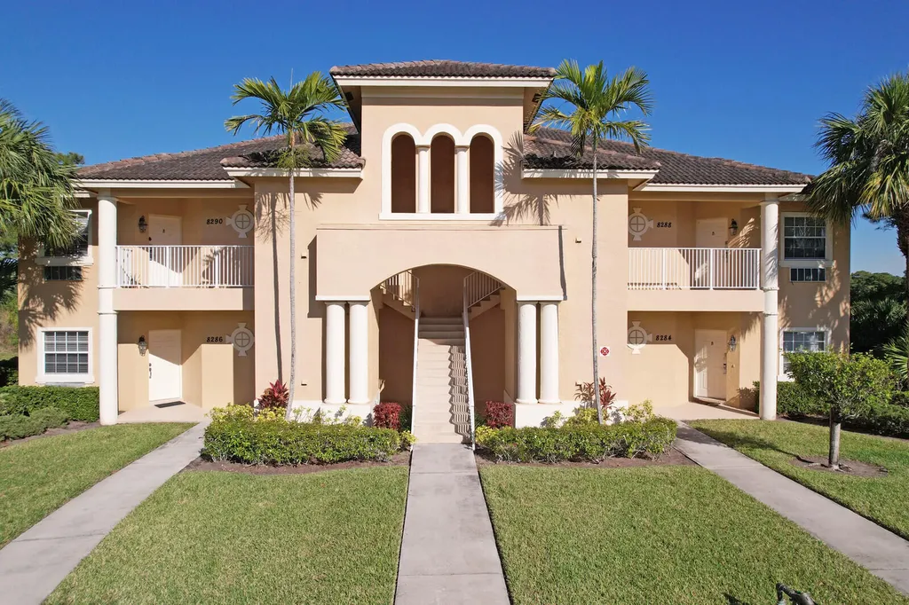8290 Mulligan Circle Port St Lucie FL 34986