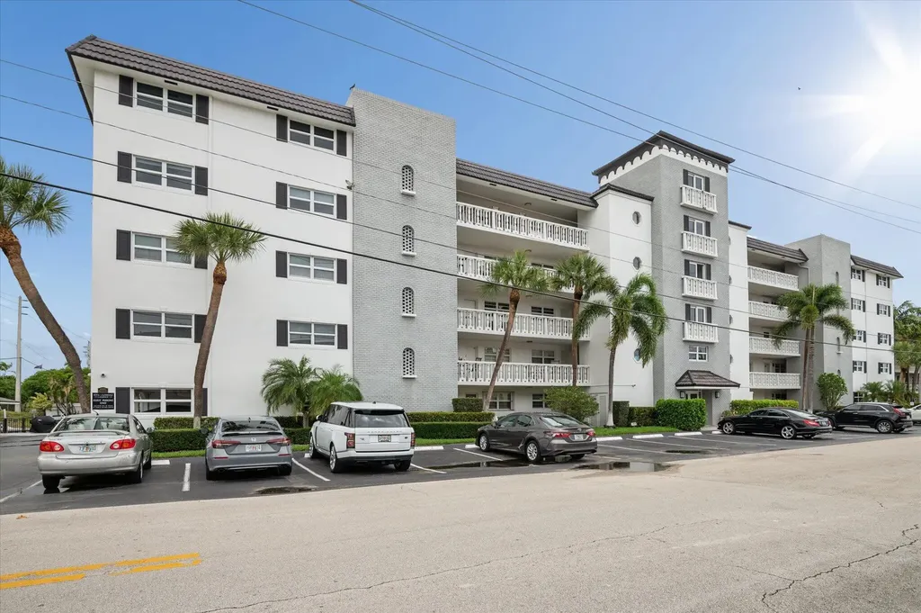 5100 Bayview Drive Fort Lauderdale FL 33308