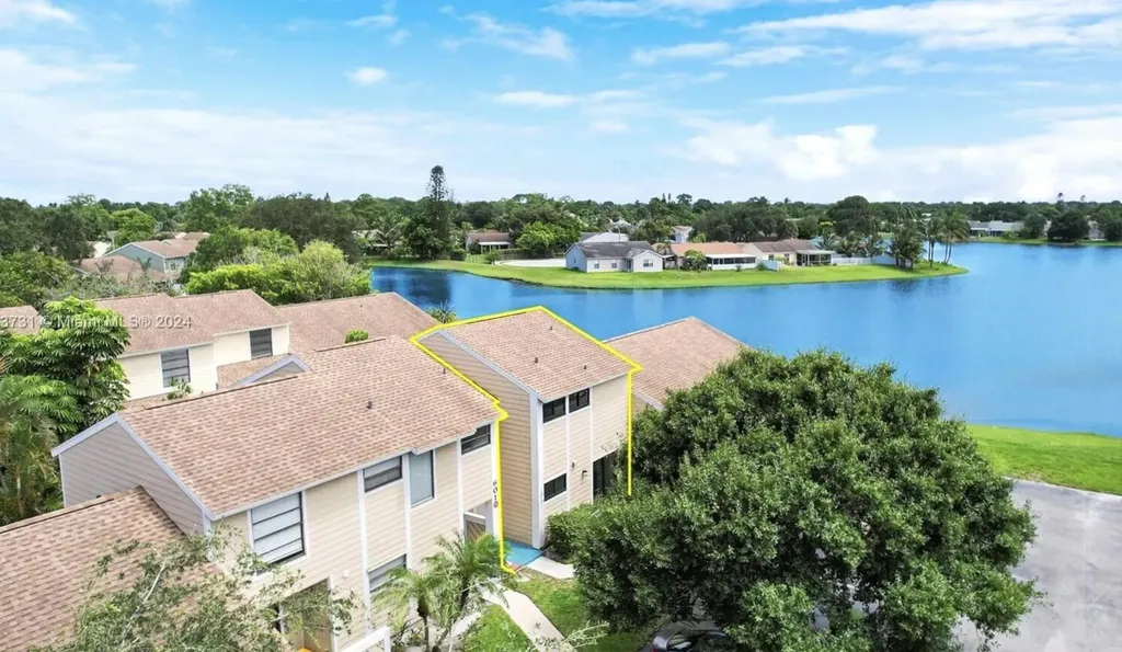 402 Lakewood Court Jupiter FL 33458
