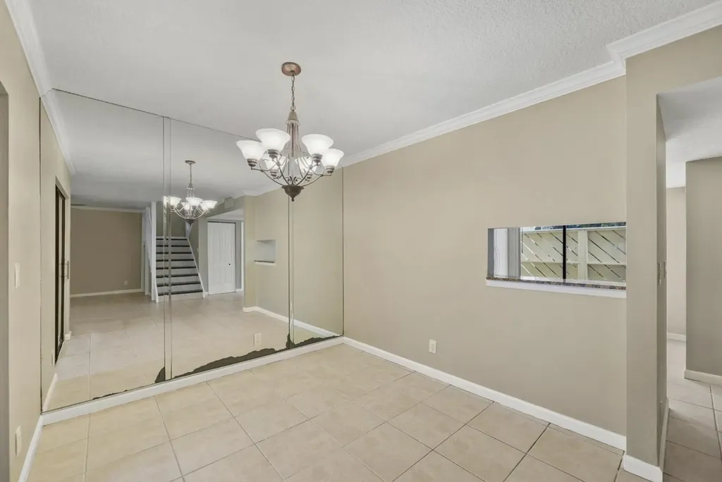 402 Lakewood Court Jupiter FL 33458