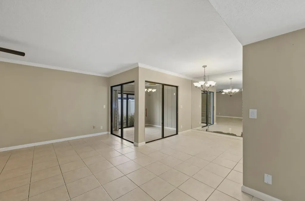 402 Lakewood Court Jupiter FL 33458