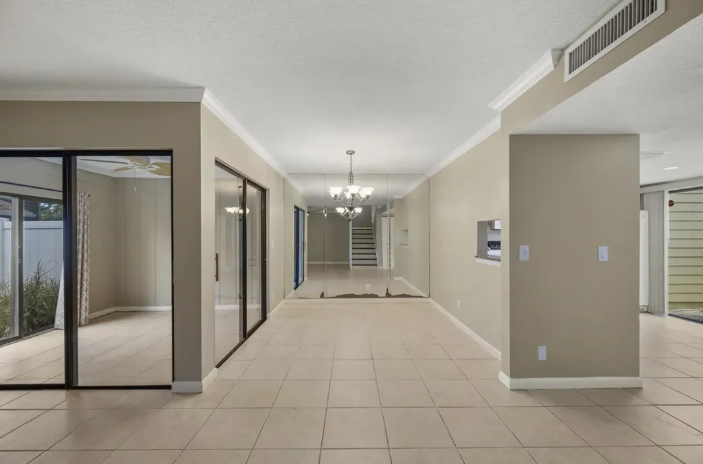 402 Lakewood Court Jupiter FL 33458