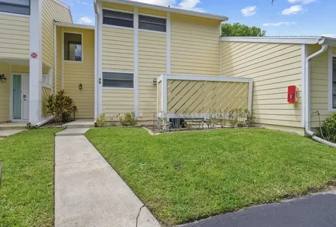 402 Lakewood Court Jupiter FL 33458
