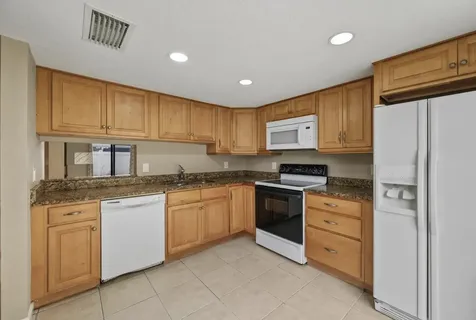 402 Lakewood Court Jupiter FL 33458