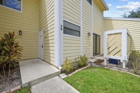 402 Lakewood Court Jupiter FL 33458