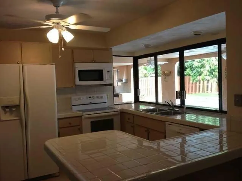 737 NW 84th Lane Coral Springs FL 33071