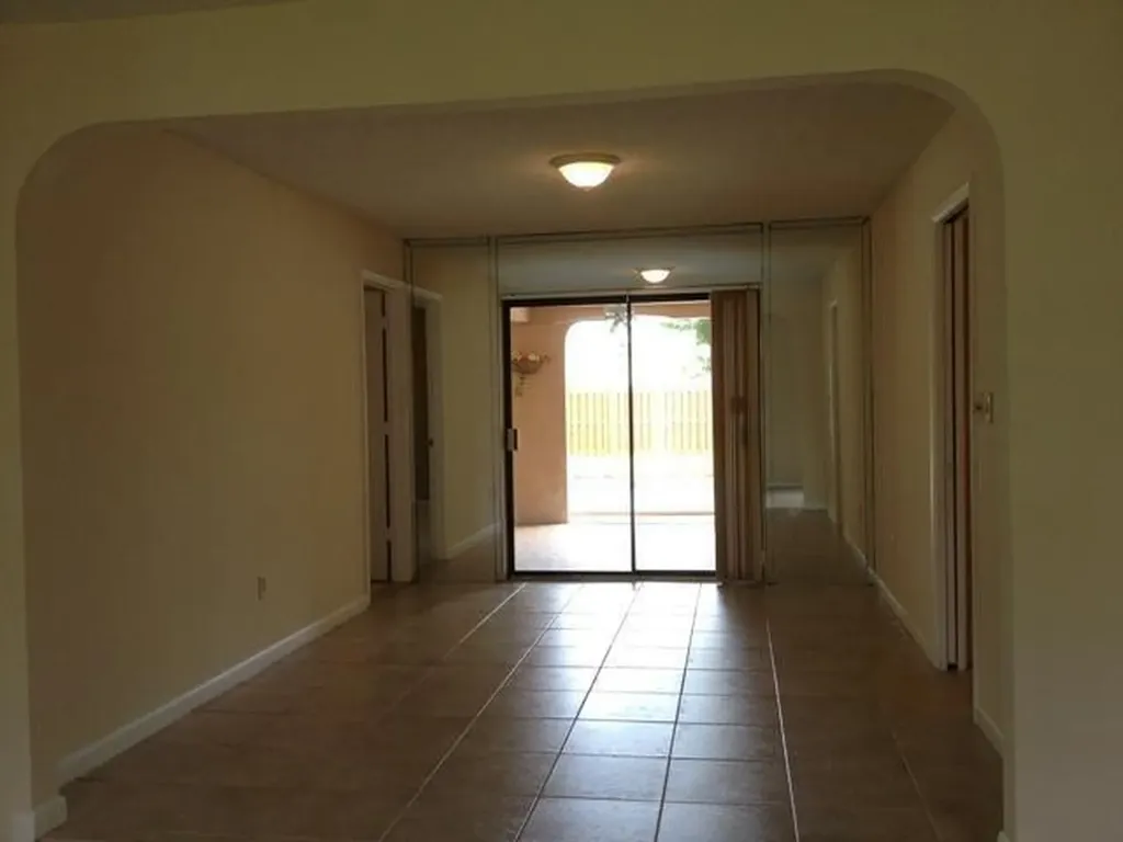 737 NW 84th Lane Coral Springs FL 33071