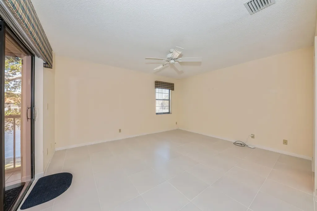 10439 S Circle Lake Drive Boynton Beach FL 33437