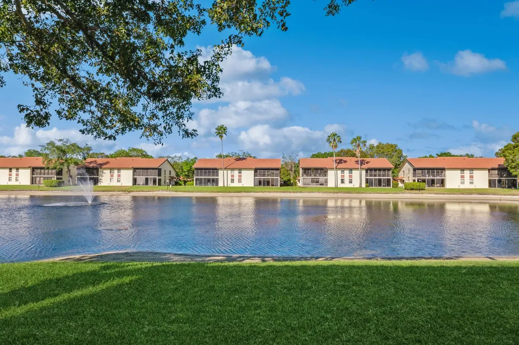 10439 S Circle Lake Drive Boynton Beach FL 33437