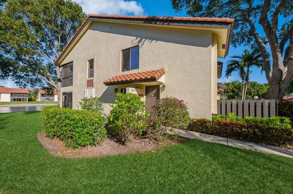 10439 S Circle Lake Drive Boynton Beach FL 33437