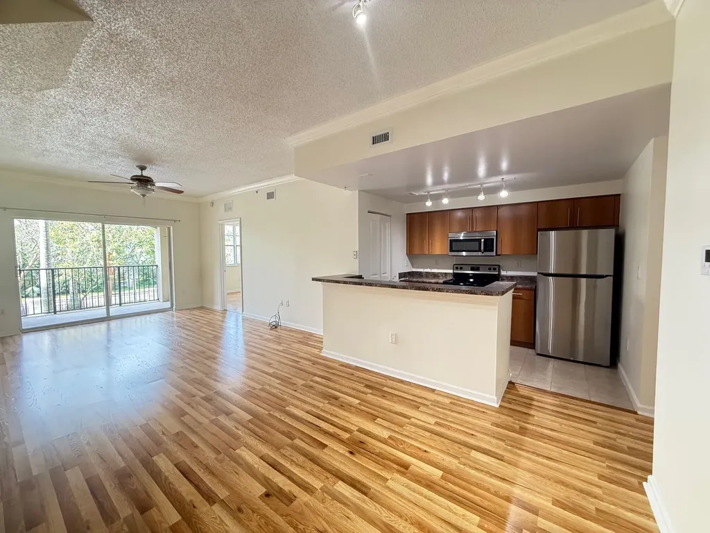5800 W Sample Coral Springs FL 33067