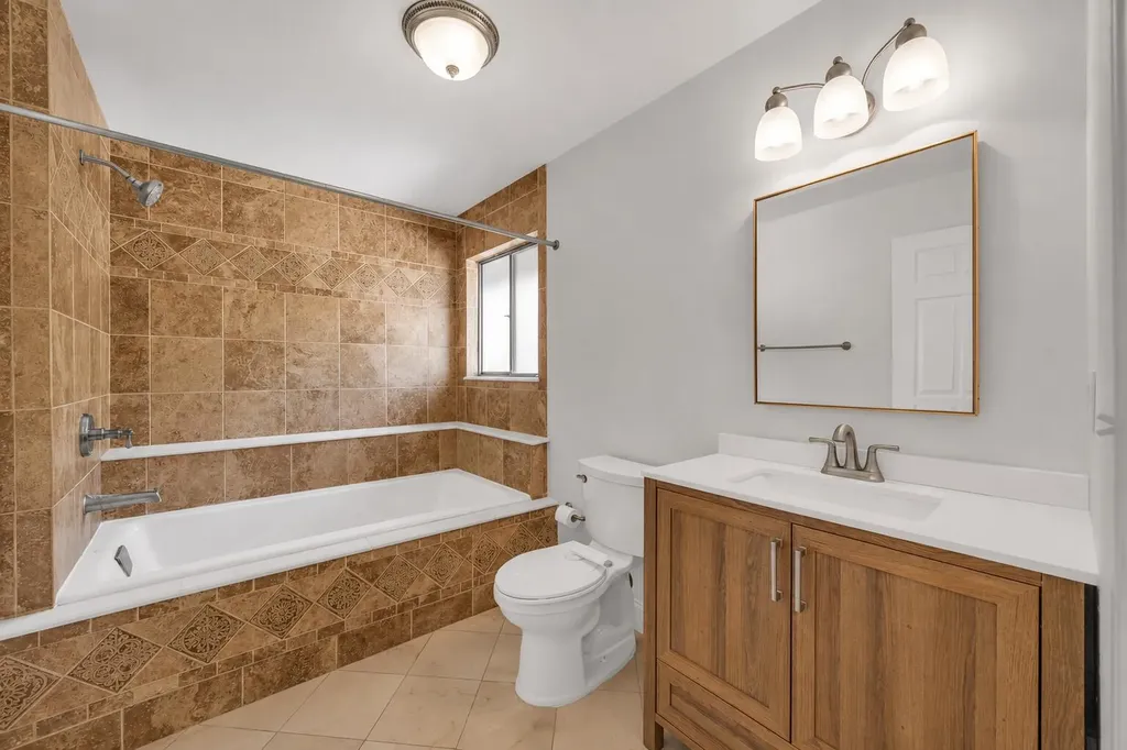25 Lexington Lane W Palm Beach Gardens FL 33418