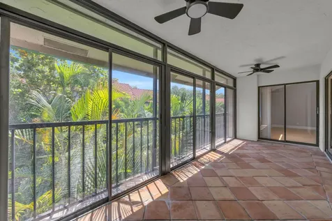 25 Lexington Lane W Palm Beach Gardens FL 33418