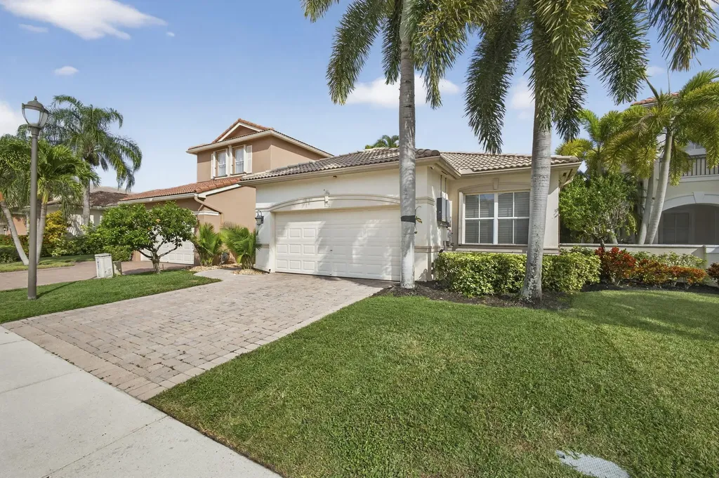 171 Isle Verde Way Palm Beach Gardens FL 33418