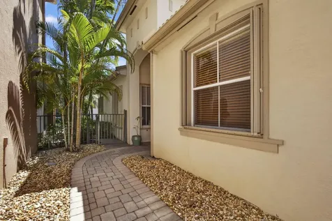 171 Isle Verde Way Palm Beach Gardens FL 33418