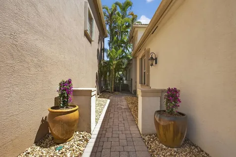 171 Isle Verde Way Palm Beach Gardens FL 33418