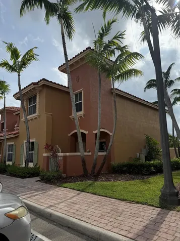 1064 SW 144th Avenue Pembroke Pines FL 33027