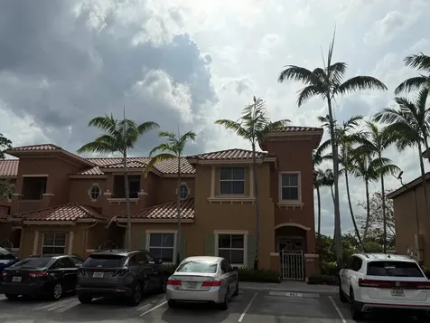 1064 SW 144th Avenue Pembroke Pines FL 33027