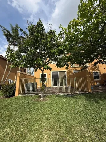 1064 SW 144th Avenue Pembroke Pines FL 33027