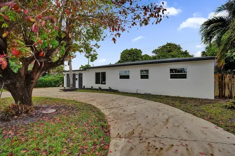627 W Ilex Drive Lake Park FL 33403