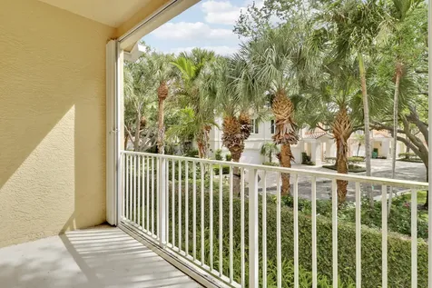 104 Lighthouse Circle Tequesta FL 33469