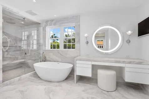 991 N Lake Way Palm Beach FL 33480
