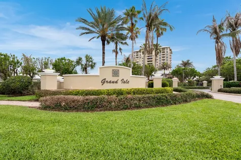 3702 N Hwy A1a Hutchinson Island FL 34949